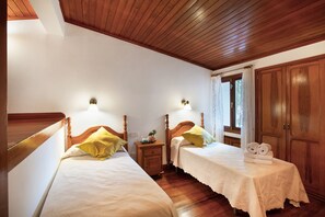 2 camere, ferro/asse da stiro, Wi-Fi gratuito, lenzuola