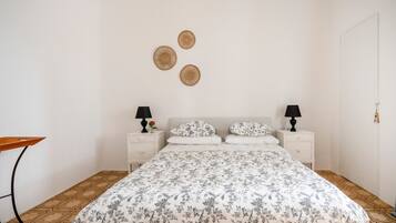 1 多间卧室、免费 WiFi、床单