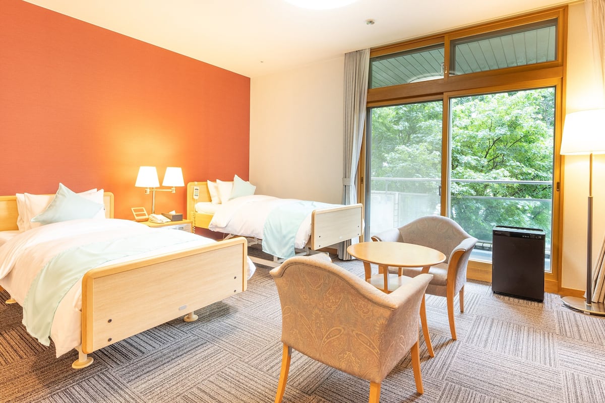 Universal Twin Bed Room | 1 bedroom, in-room safe, free WiFi, bed sheets