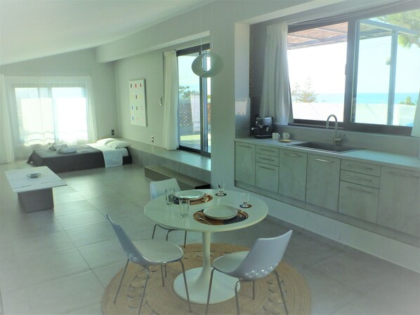 Dining - Cretan Loft (Chania)