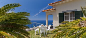 Familia Teixeira House by Atlantic Holiday