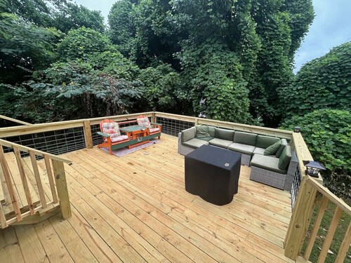 Ducktown Cottage-wifi-free activities-new open deck area-close to Ocoee river