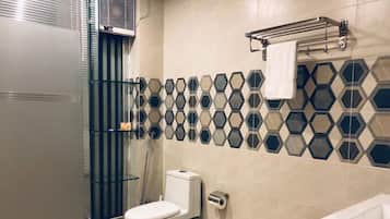Deluxe Double Room | Bathroom