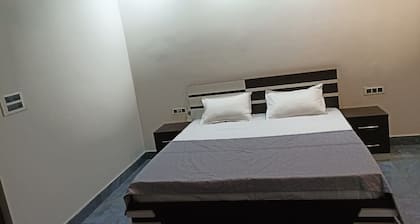 The Royal Scout HomeStay Barsar