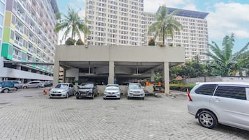Free self-parking