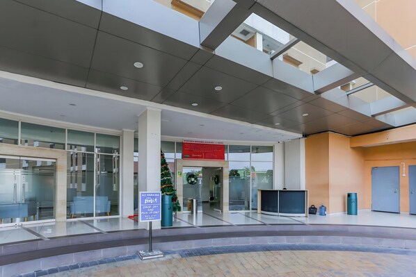 Property entrance - Capital O 93931 Elzio Property (Depok)