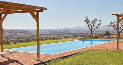 Villa Flores: An elegant and welcoming two-story villa located on top of a small hill, with Free WI-FI.