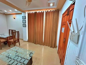 Interior - Fundaq Siaaaz (Lahore)