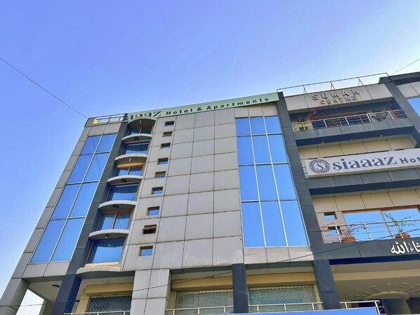 Exterior - Fundaq Siaaaz (Lahore)