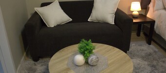 Cozy Midrand Studio - Next to Gautrain Station + wifi
