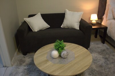 Cozy Midrand Studio - Next to Gautrain Station + wifi