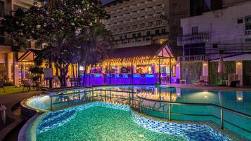 Alberca al aire libre