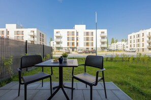 Apartment, 1 Bedroom, Terrace | Terrace/patio - Apartment With Garden by Renters (Lesznowola)