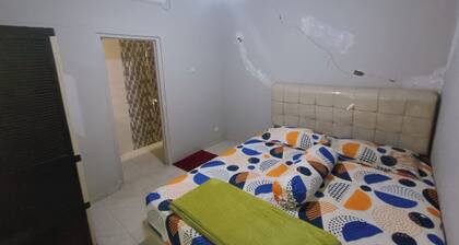 OYO 93932 Paviliun Dr Edison Syariah