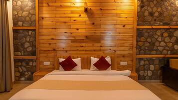 Premium-Zimmer, Gartenblick | Schreibtisch, Bügeleisen/Bügelbrett, kostenloses WLAN, Bettwäsche