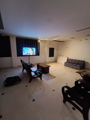 TV
