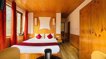 Deluxe Room | 1 bedroom, free WiFi