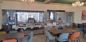 Petit déjeuner buffet compris tous les jours