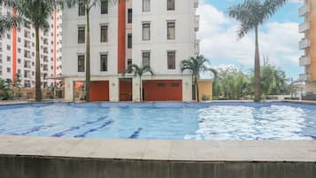 Kolam renang outdoor