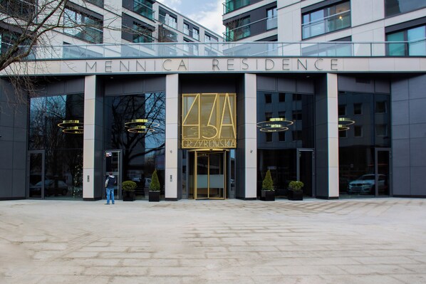 Front of property - Mennica Amethyst by Renters Prestige (Warsaw)
