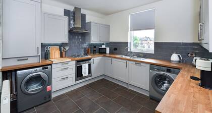 Fairview Boutique Apartment B - 2BR Gem in West Bridgford Centre