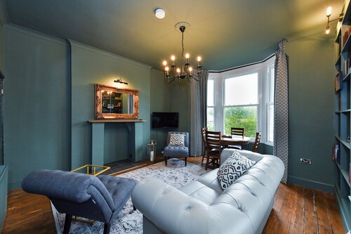 Fairview Boutique Apartment B - 2BR Gem in West Bridgford Centre