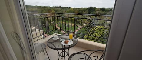 Luxury Apartment | Balcony