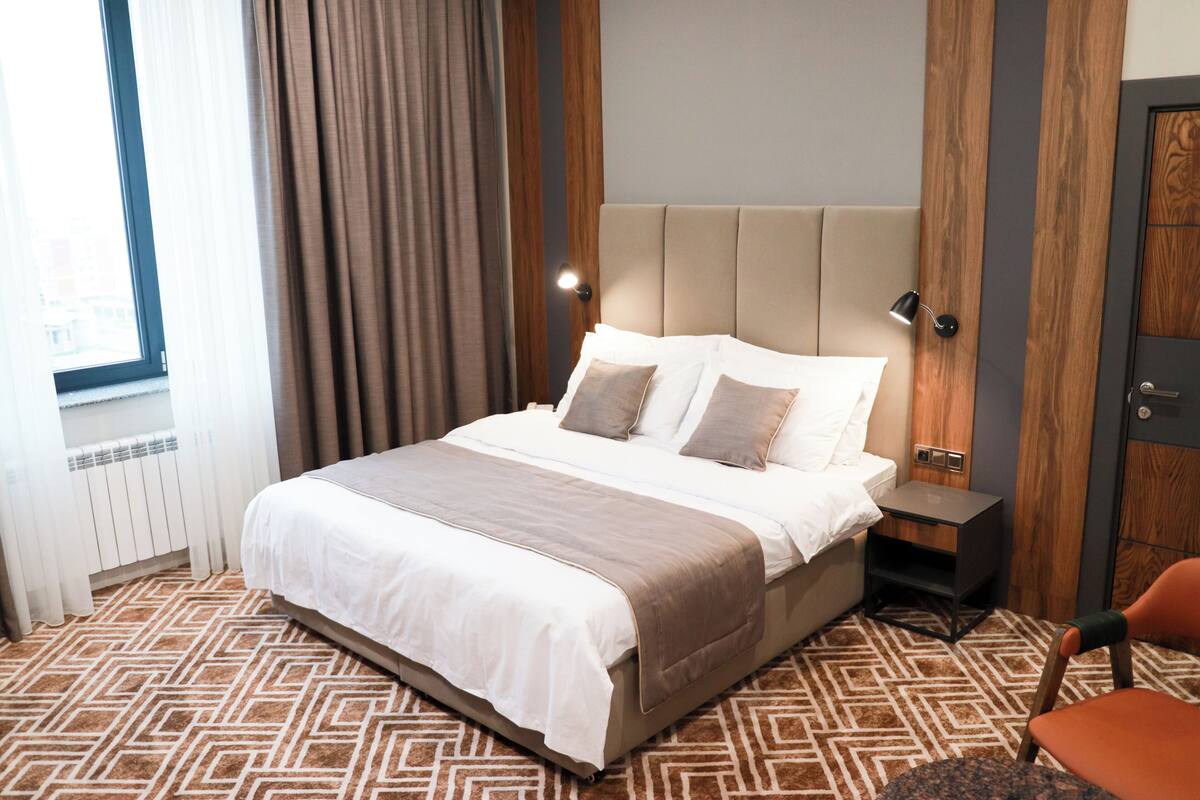 1 bedroom, premium bedding, desk, blackout drapes