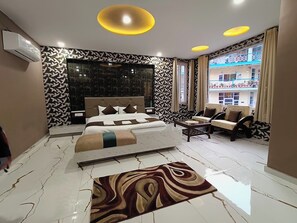 WiFi (無料)、ベッドシーツ