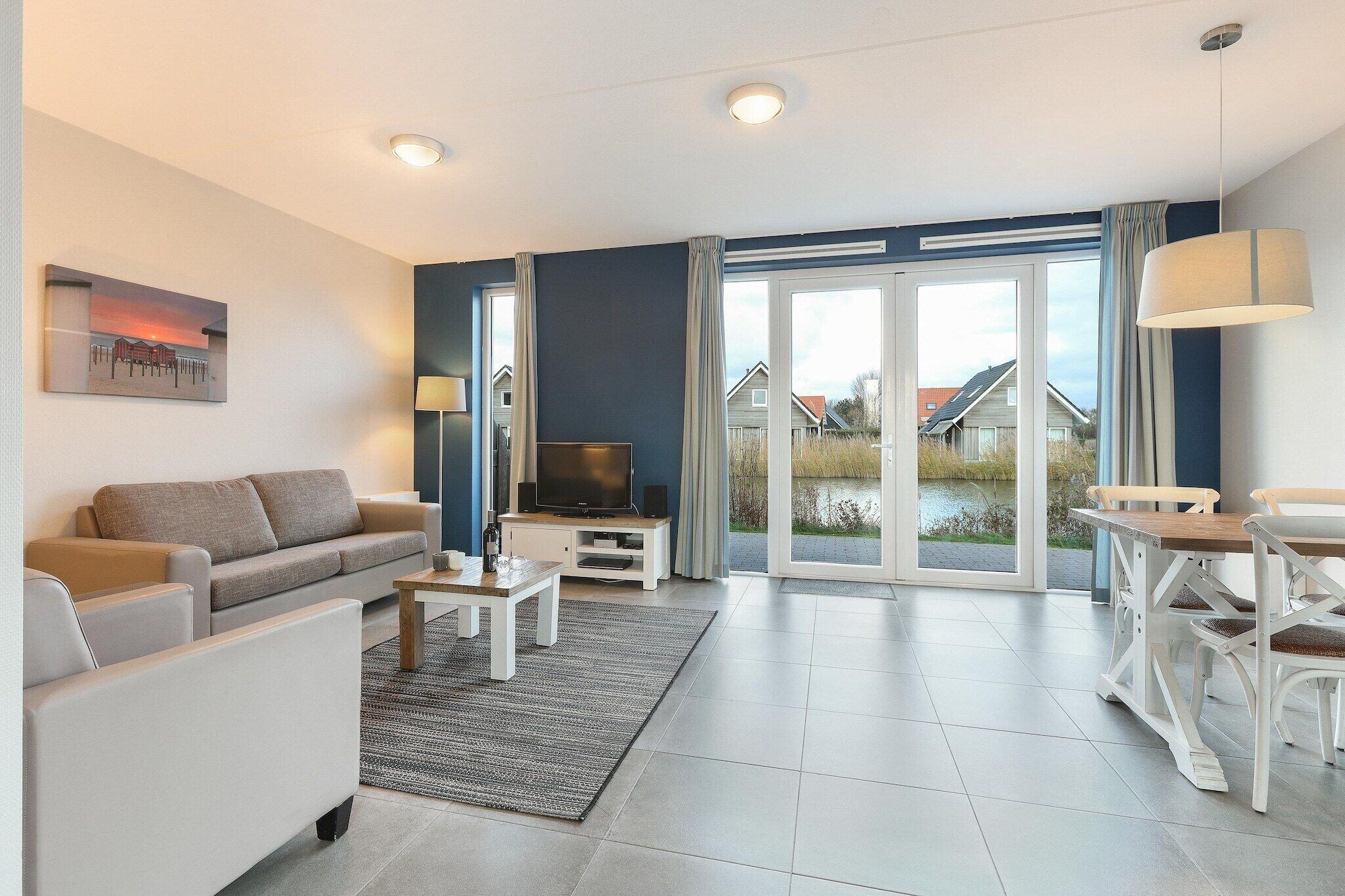Cozy Zeeland Beach Retreat - Cadzand