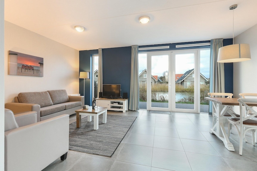 Cozy Zeeland Beach Retreat - Cadzand