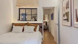 2 室のベッドルーム、アイロン / アイロン台、WiFi、ベッドシーツ