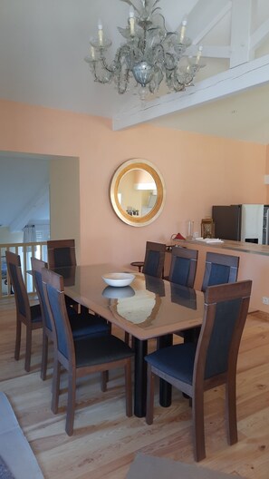 Dining - Scala House (Bonas)