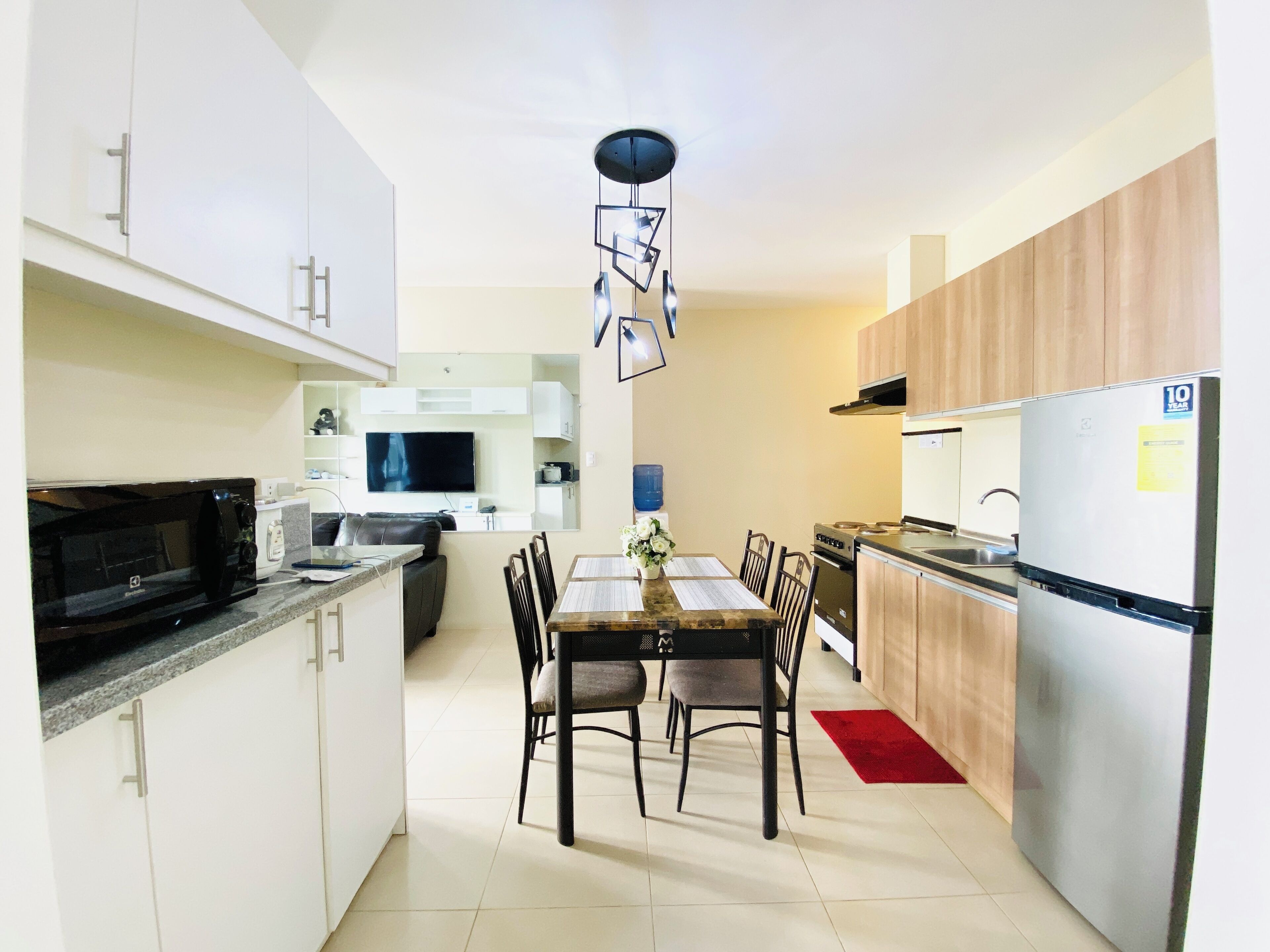 Apartment, 2 Bedrooms | Dapur peribadi | Peti sejuk, ketuhar gelombang mikro, dapur, cerek elektrik 