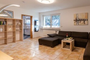 Smart TV, fireplace, books - Fire Comfortable holiday residence (Ostseebad Koserow)