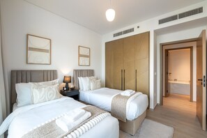2 Schlafzimmer, Zimmersafe, Bügeleisen/Bügelbrett, WLAN