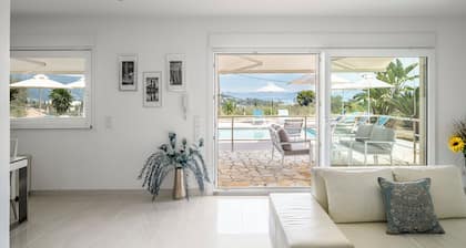 Euphoria Seaview Residences with Shared Pool by Konnect - Pool Side Maisonette