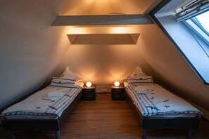 3 chambres, fer et planche à repasser, lit parapluie, Wi-Fi gratuit