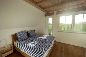 3 chambres, fer et planche à repasser, Wi-Fi gratuit, draps fournis