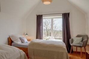 3 chambres, fer et planche à repasser, Wi-Fi gratuit, draps fournis