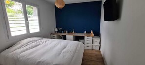 3 chambres, fer et planche à repasser, lit parapluie, Wi-Fi