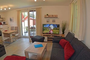 Smart TV, fireplace, DVD player