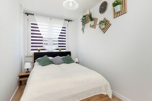 公寓, 1 間臥室, 露台, 湖畔 | 1 間睡房、床單