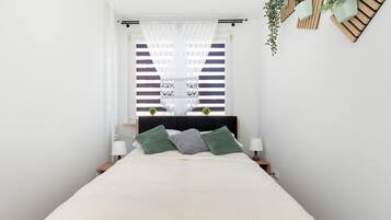 Căn hộ, 1 phòng ngủ, ban công, cạnh hồ | 1 phòng ngủ, bộ trải giường