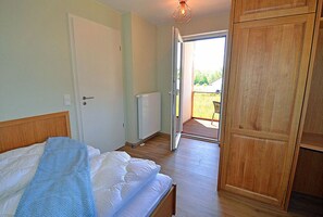 3 soverom, skrivebord, strykejern/-brett og wi-fi (inkludert)