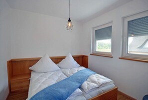 3 slaapkamers, een bureau, een strijkplank/strijkijzer, gratis wifi