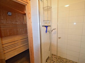 Douche, serviettes fournies