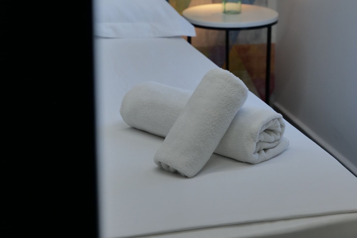 Dobbeltrom – premium | Skrivebord, strykejern/-brett, wi-fi (inkludert) og sengetøy