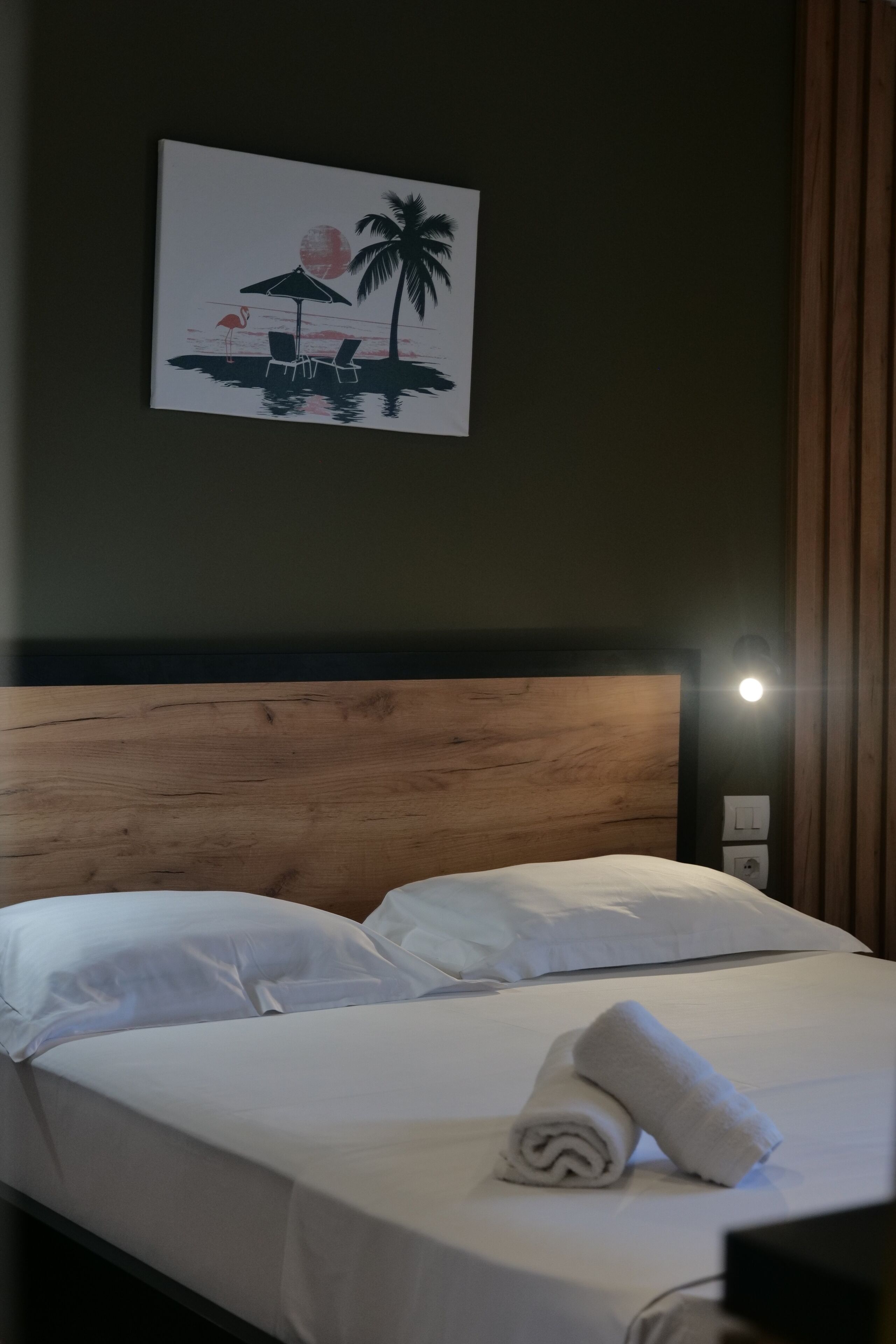 Dobbeltrom – deluxe | Skrivebord, strykejern/-brett, wi-fi (inkludert) og sengetøy