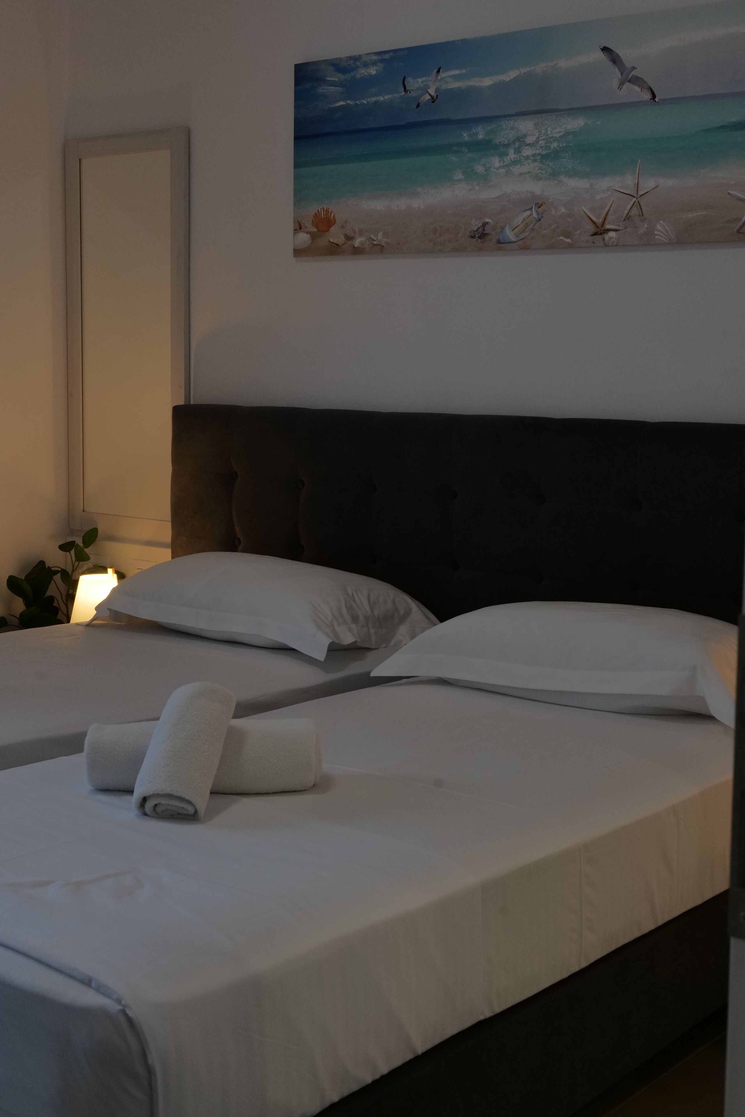 Familiesuite | Skrivebord, strykejern/-brett, wi-fi (inkludert) og sengetøy